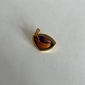 Vintage Atlanta Thrashers Pin 🧷